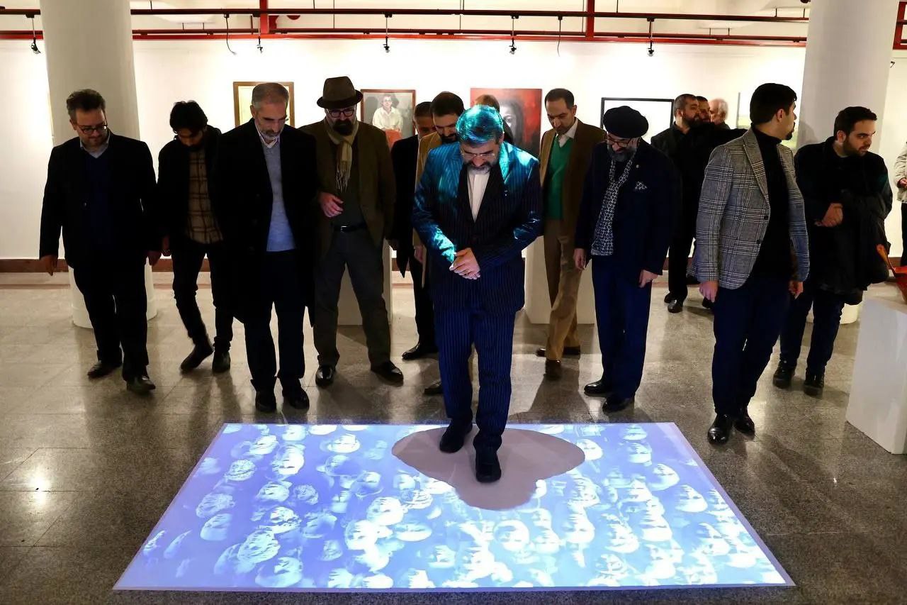 بازدید وزیر محترم فرهنگ و ارشاد اسلامی از نمایشگاه